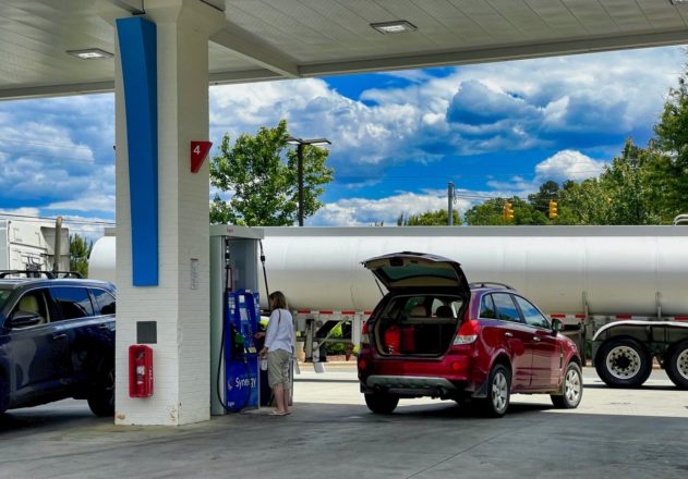 7 formas simples de reducir lo que gastas en gasolina